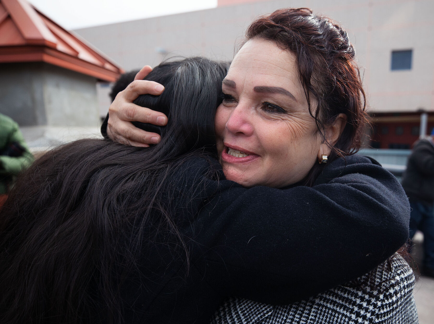 Gloria Arellano de la Rosa reunites with her family, 2024